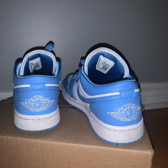 UNC Jordan 1 low - Picture 4 of 6